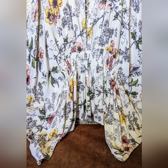 Coco & Jaimeson Floral Cold Shoulder W Ties And Crochet Trim - Picture 16 of 16